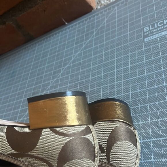 Authentic Coach Odella Block Heel Bow Accent - Picture 8 of 10